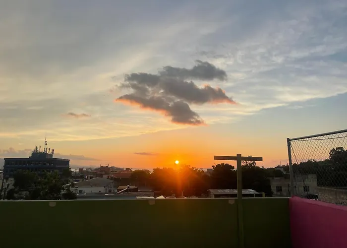 King St Penthouse 10 Mins Walk To * Montego Bay